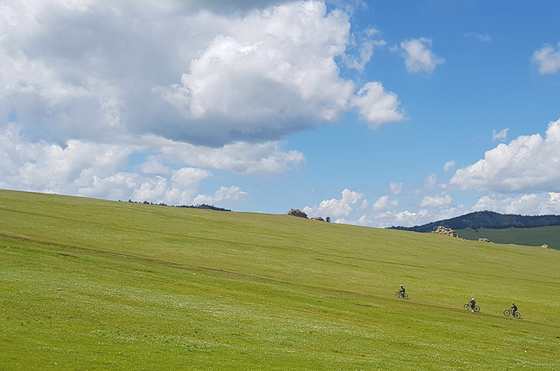 Traversing in Mongolian mountains